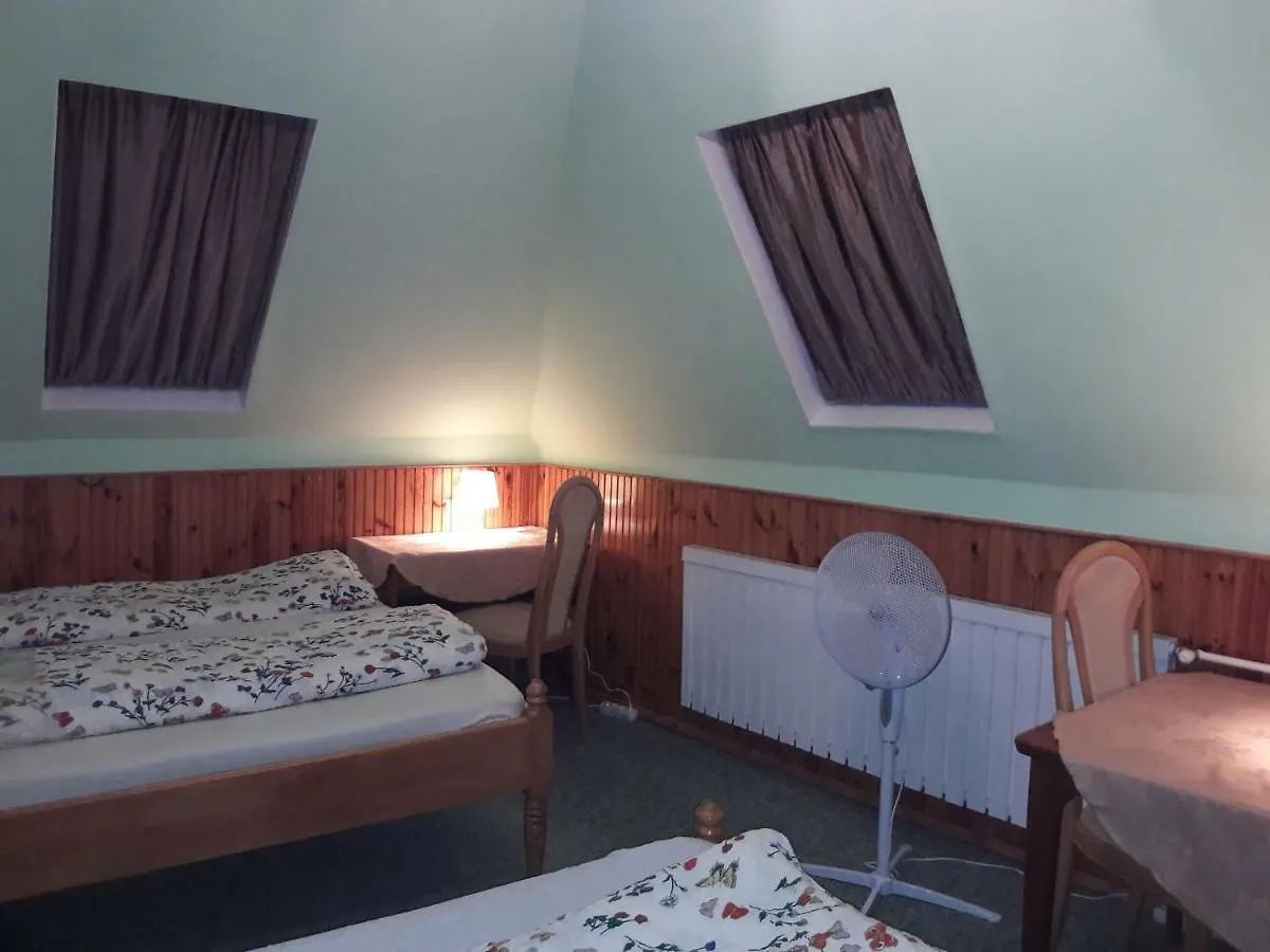 Triniti Vendeghaz Hotel Eger